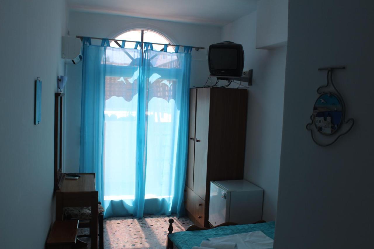 Santa Irini Hotel 페리사 외부 사진