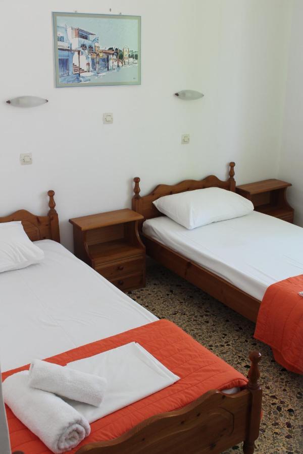 Santa Irini Hotel 페리사 외부 사진