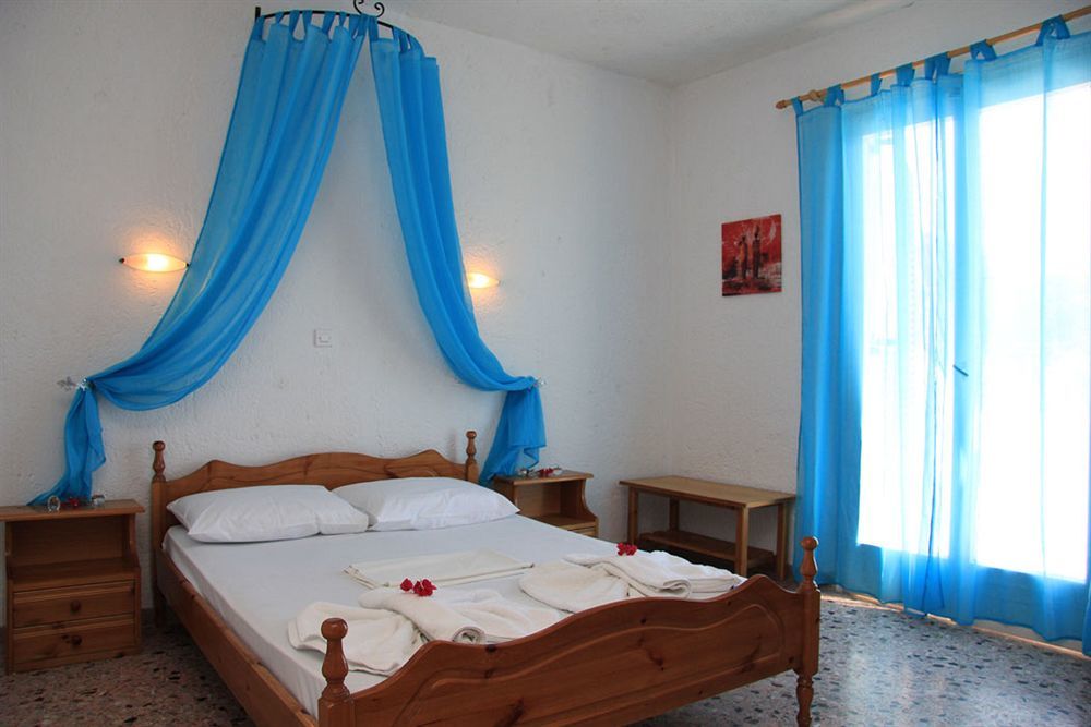 Santa Irini Hotel 페리사 외부 사진
