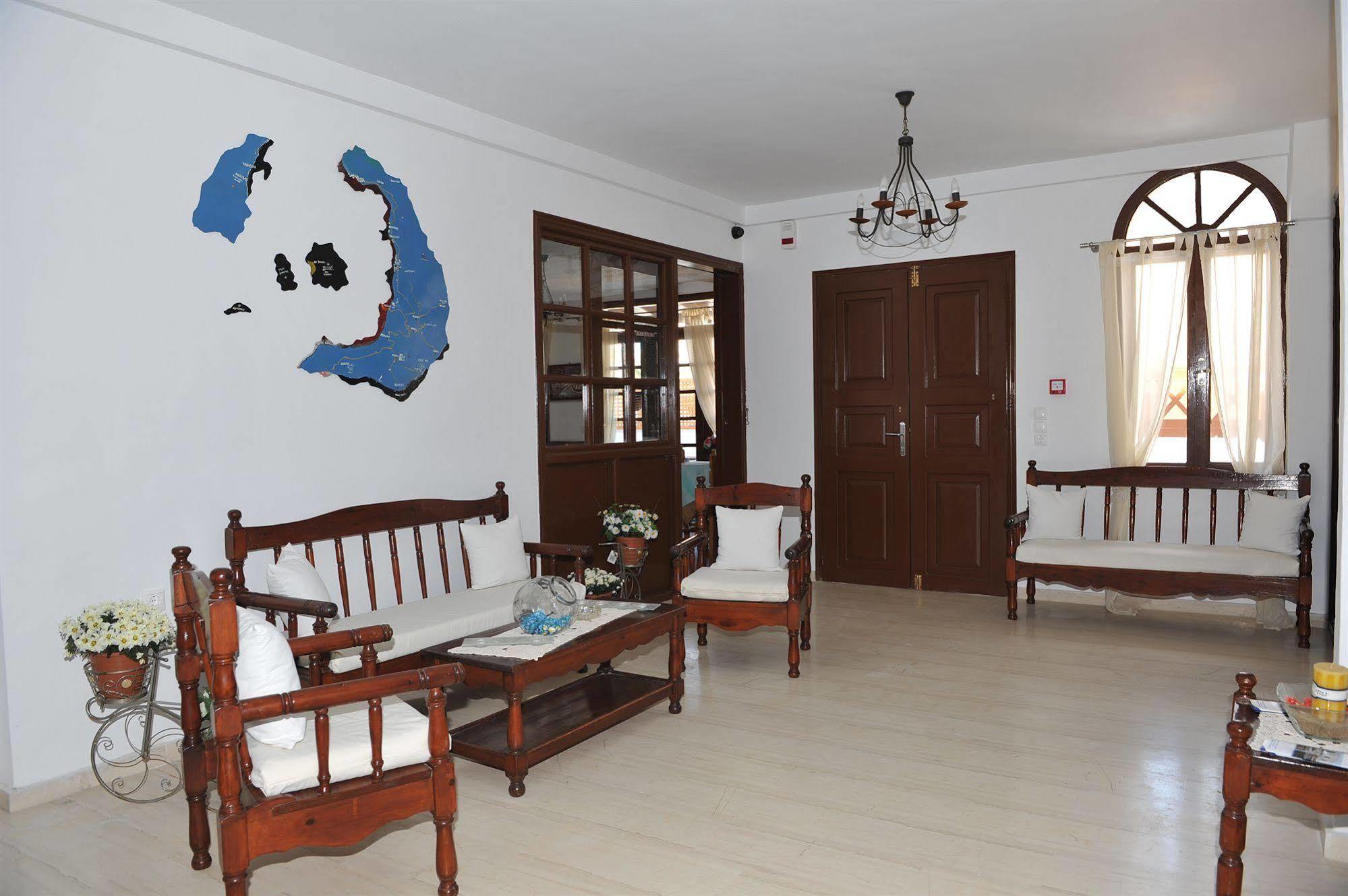 Santa Irini Hotel 페리사 외부 사진